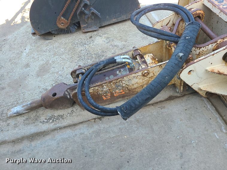 image for item LE9074 Kent  skid steer breaker