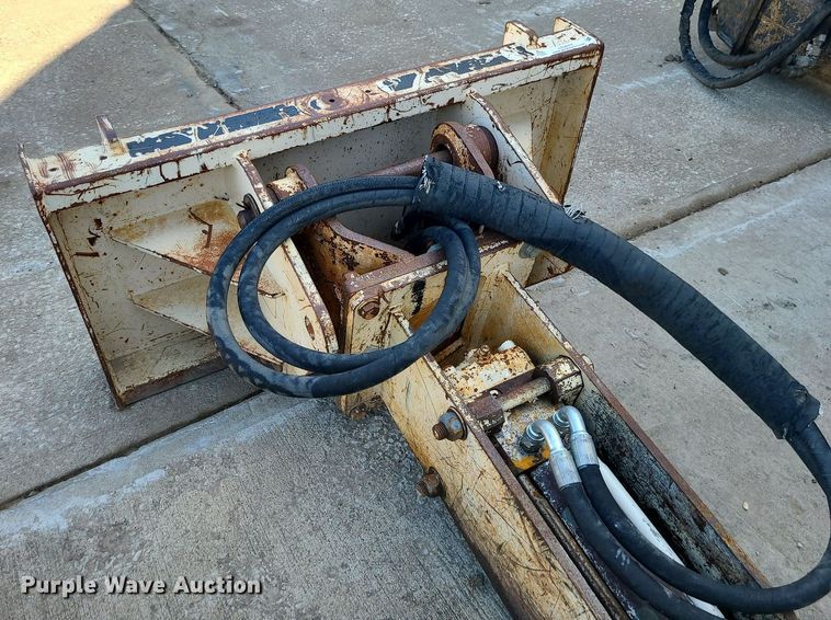 image for item LE9074 Kent  skid steer breaker