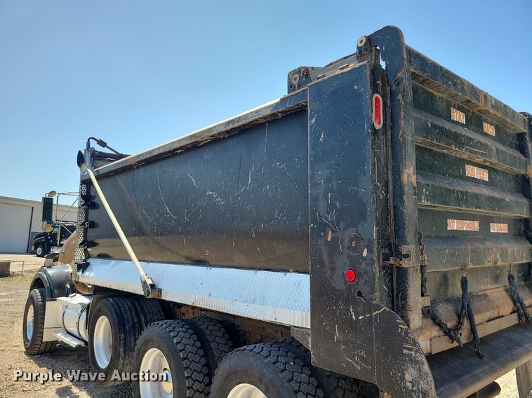 image for item LE9078 2008 Kenworth T800  dump truck