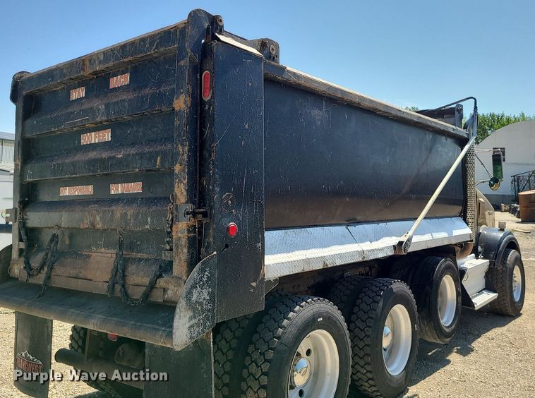 image for item LE9078 2008 Kenworth T800  dump truck