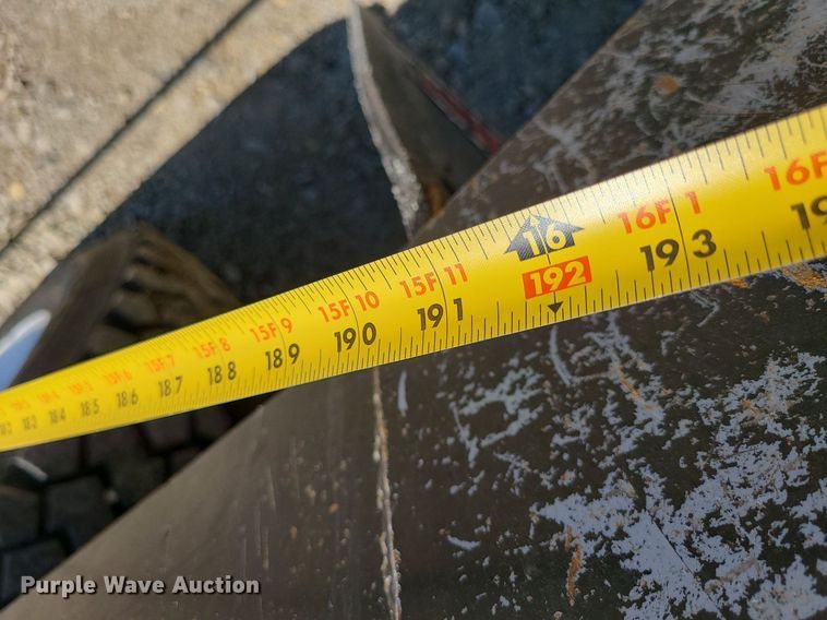 image for item LE9078 2008 Kenworth T800  dump truck