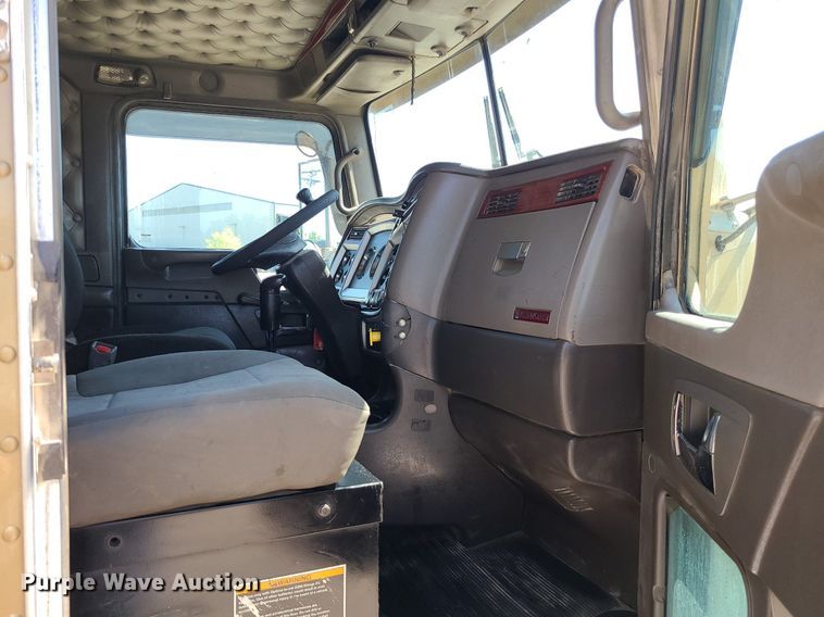 image for item LE9078 2008 Kenworth T800  dump truck