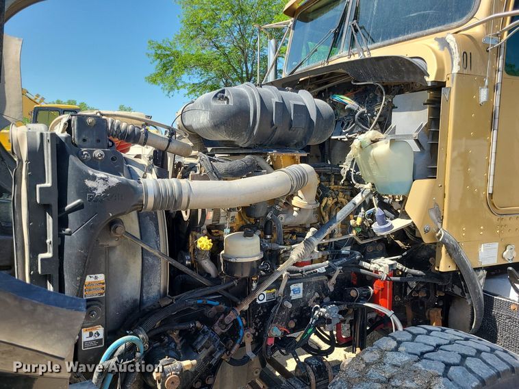 image for item LE9078 2008 Kenworth T800  dump truck