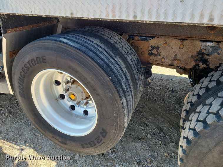 image for item LE9078 2008 Kenworth T800  dump truck