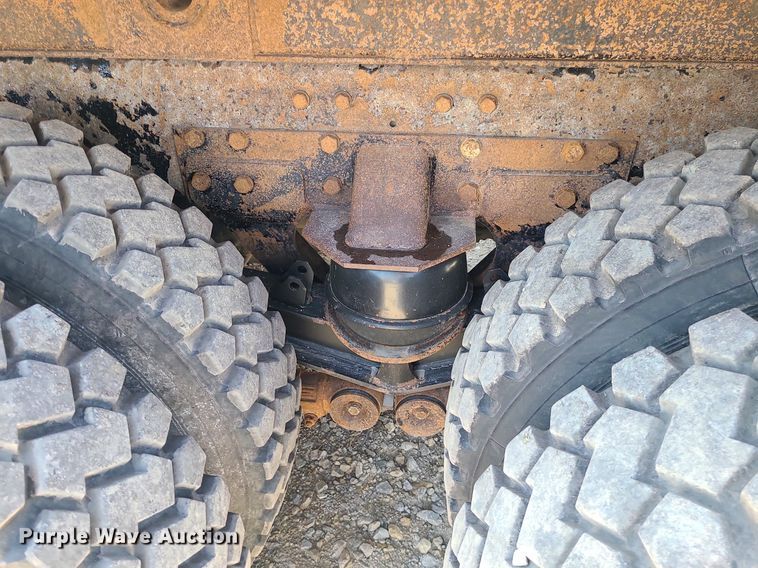 image for item LE9078 2008 Kenworth T800  dump truck