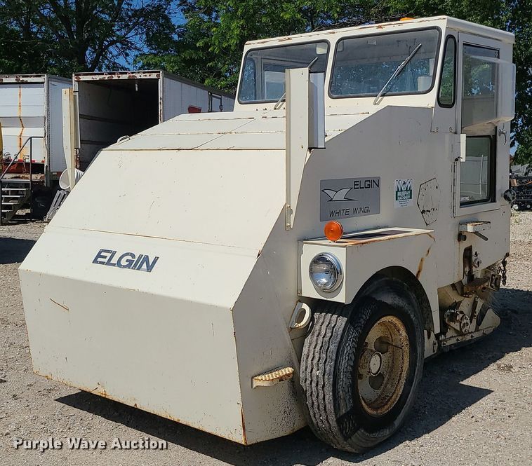 image for item LE9079 Elgin T  street sweeper