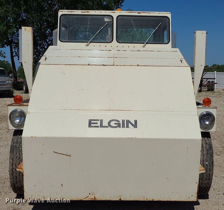 image for item LE9079 Elgin T  street sweeper