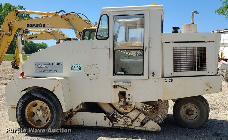 image for item LE9079 Elgin T  street sweeper