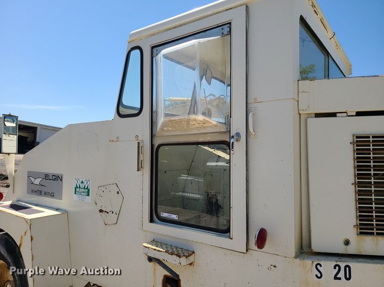 image for item LE9079 Elgin T  street sweeper