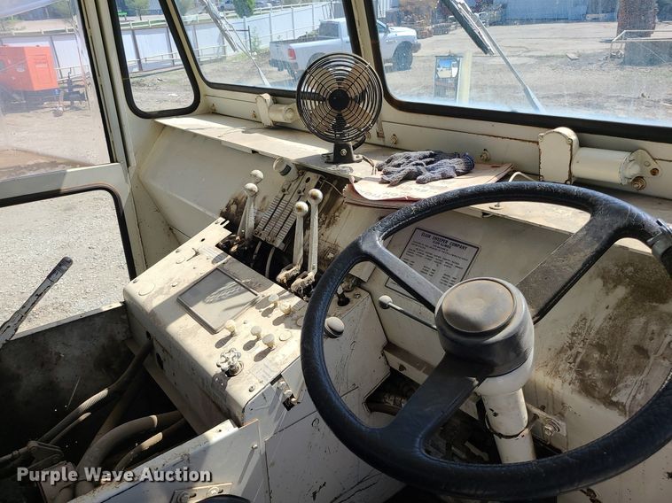 image for item LE9079 Elgin T  street sweeper