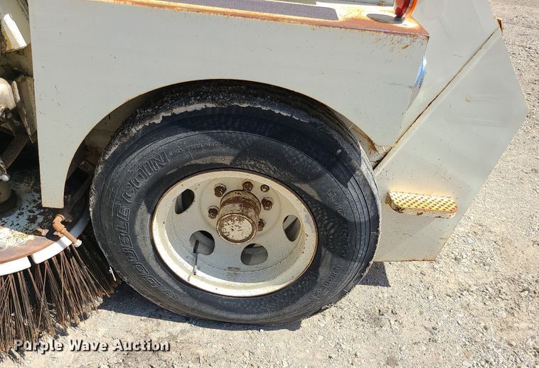 image for item LE9079 Elgin T  street sweeper