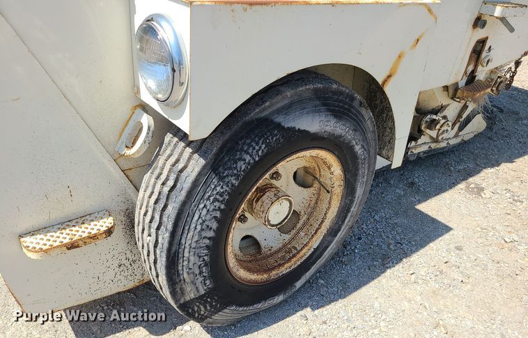 image for item LE9079 Elgin T  street sweeper