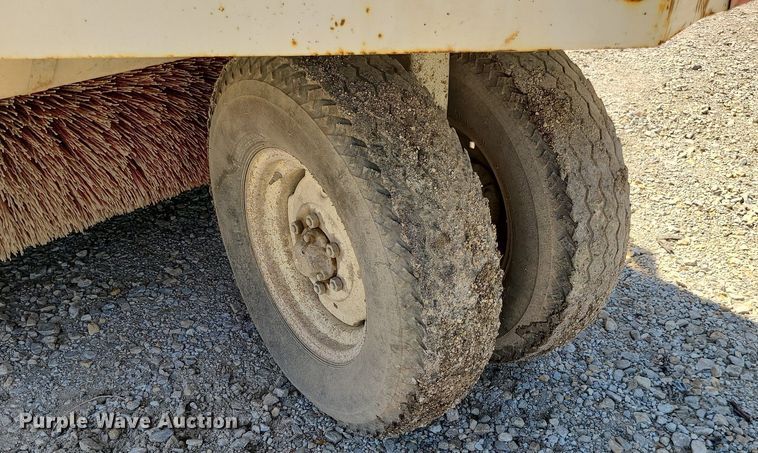 image for item LE9079 Elgin T  street sweeper