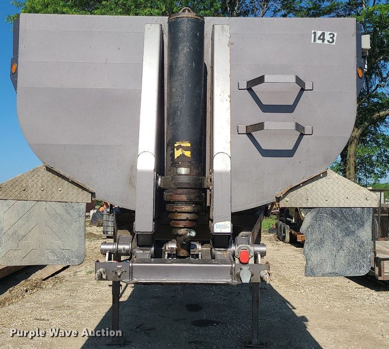 image for item LE9081 2017 Armor Lite SHD-28/42  dump trailer