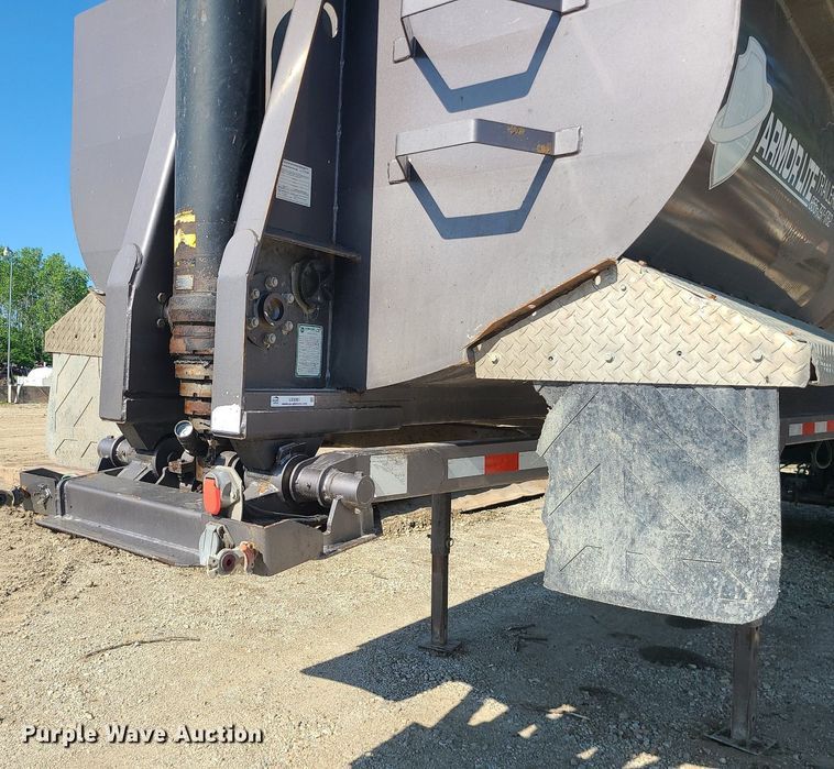 image for item LE9081 2017 Armor Lite SHD-28/42  dump trailer