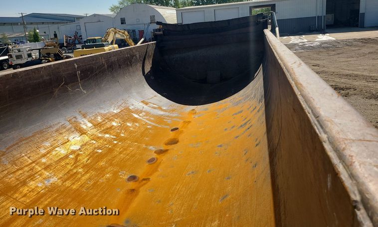 image for item LE9081 2017 Armor Lite SHD-28/42  dump trailer