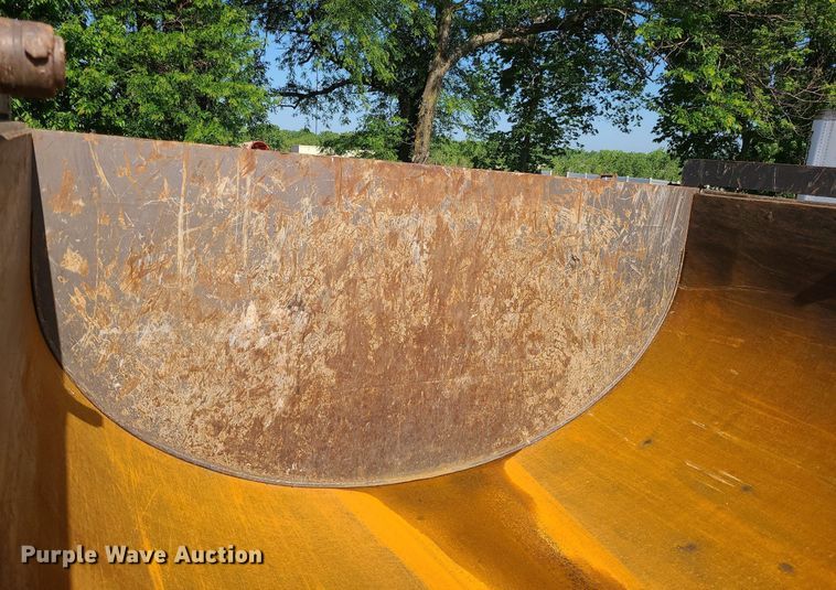 image for item LE9081 2017 Armor Lite SHD-28/42  dump trailer