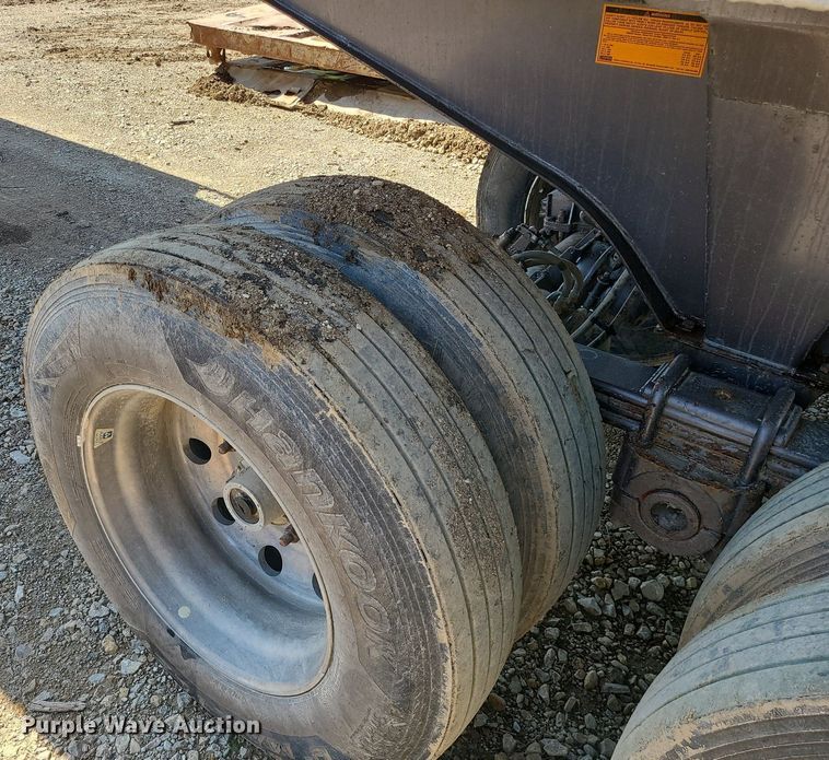 image for item LE9081 2017 Armor Lite SHD-28/42  dump trailer