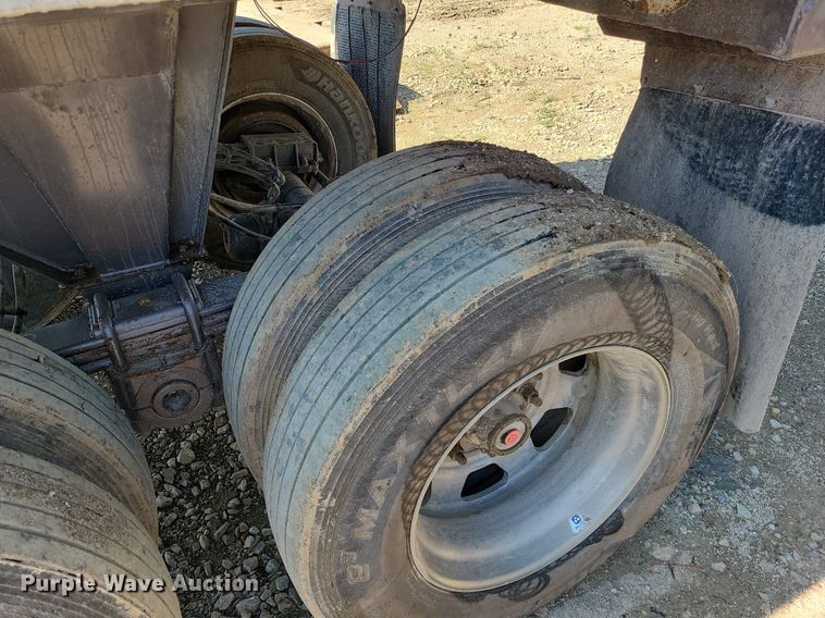 image for item LE9081 2017 Armor Lite SHD-28/42  dump trailer