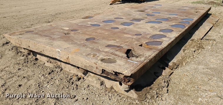 image for item LE9082 Trench box