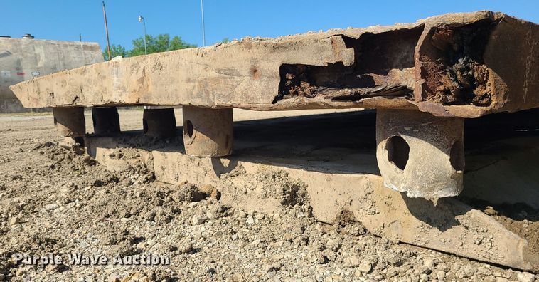 image for item LE9082 Trench box