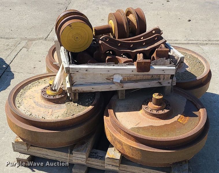 image for item LE9084 Dozer parts