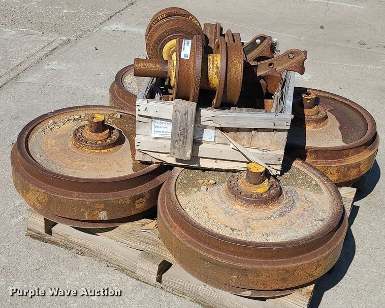 image for item LE9084 Dozer parts