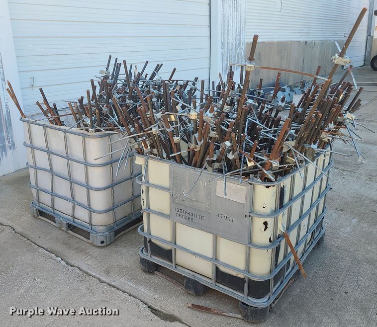 image for item LE9087 Concrete form stakes