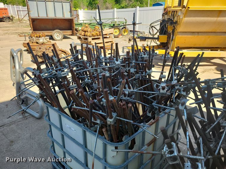 image for item LE9087 Concrete form stakes