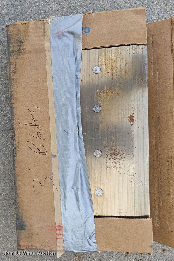 image for item LE9404 (2) power trowels