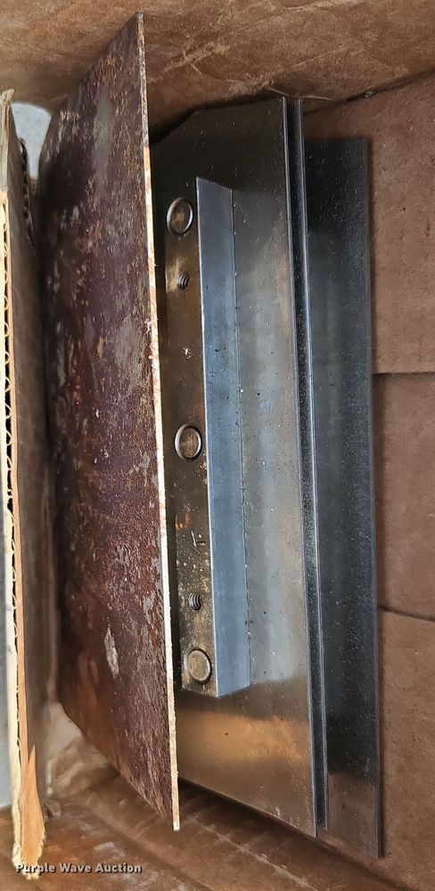 image for item LE9405 (3) power trowels