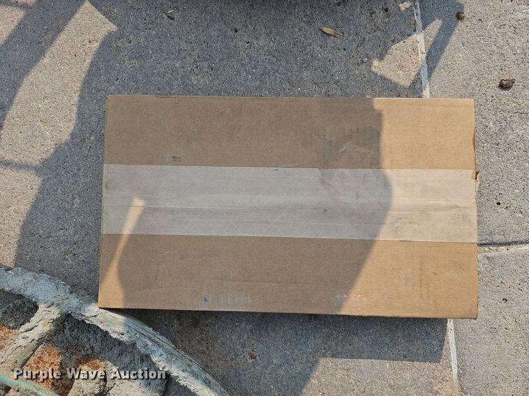 image for item LE9405 (3) power trowels