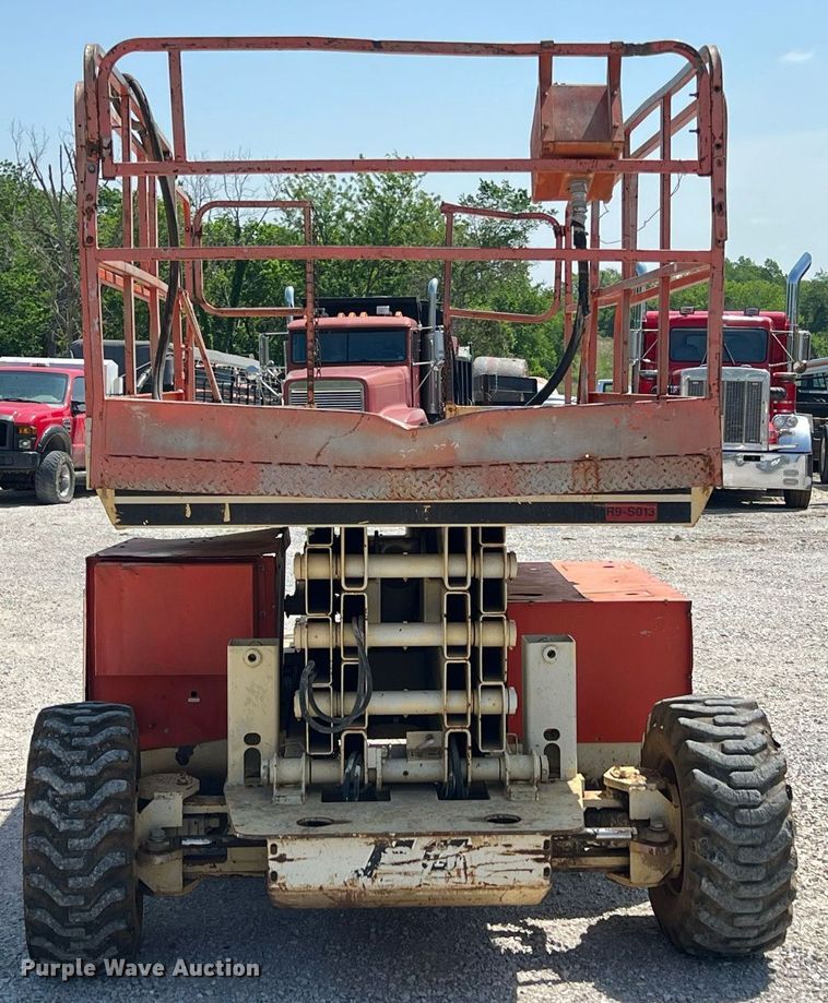 image for item LG9127 1997 JLG Sizzor 33RTS  scissor lift