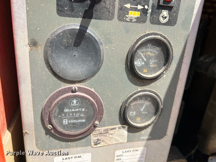 image for item LG9127 1997 JLG Sizzor 33RTS  scissor lift