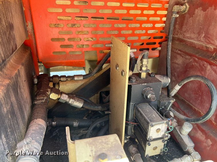 image for item LG9127 1997 JLG Sizzor 33RTS  scissor lift