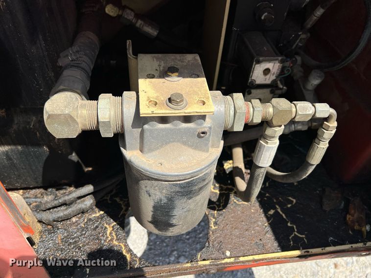 image for item LG9127 1997 JLG Sizzor 33RTS  scissor lift