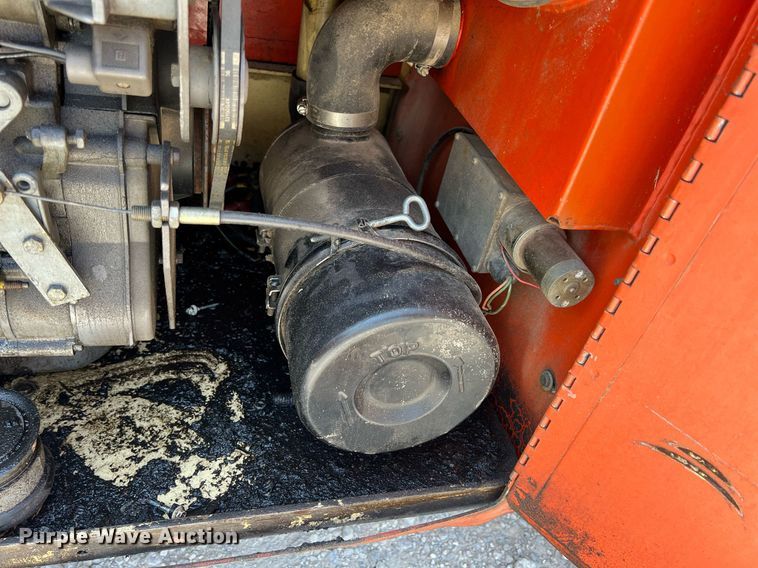 image for item LG9127 1997 JLG Sizzor 33RTS  scissor lift