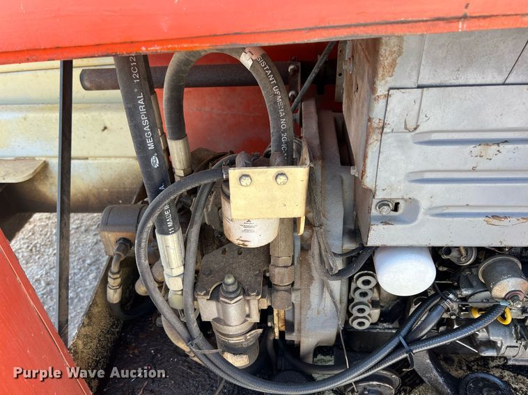 image for item LG9127 1997 JLG Sizzor 33RTS  scissor lift