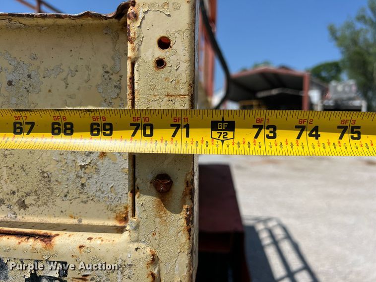 image for item LG9127 1997 JLG Sizzor 33RTS  scissor lift