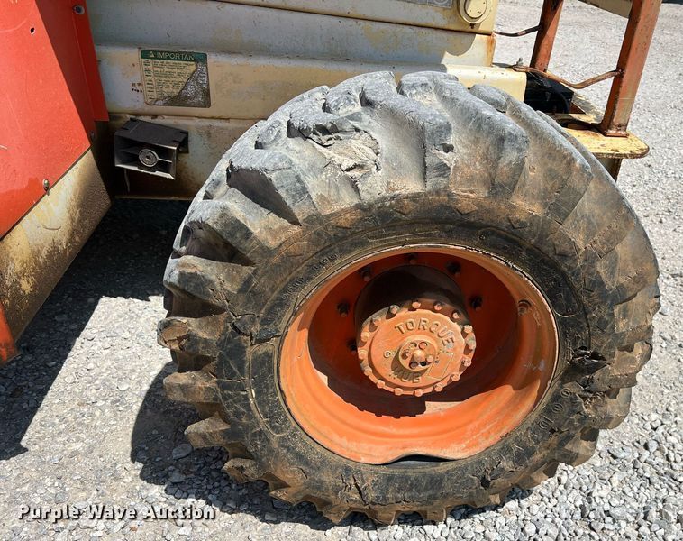 image for item LG9127 1997 JLG Sizzor 33RTS  scissor lift