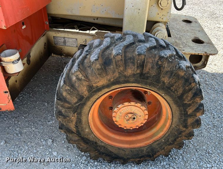 image for item LG9127 1997 JLG Sizzor 33RTS  scissor lift