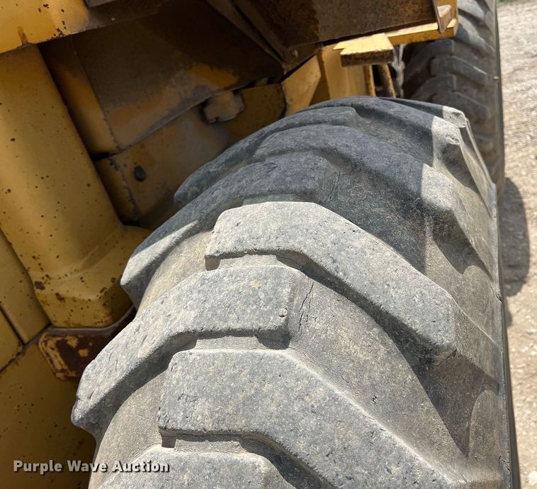 image for item LG9149 1991 Caterpillar IT12B  wheel loader