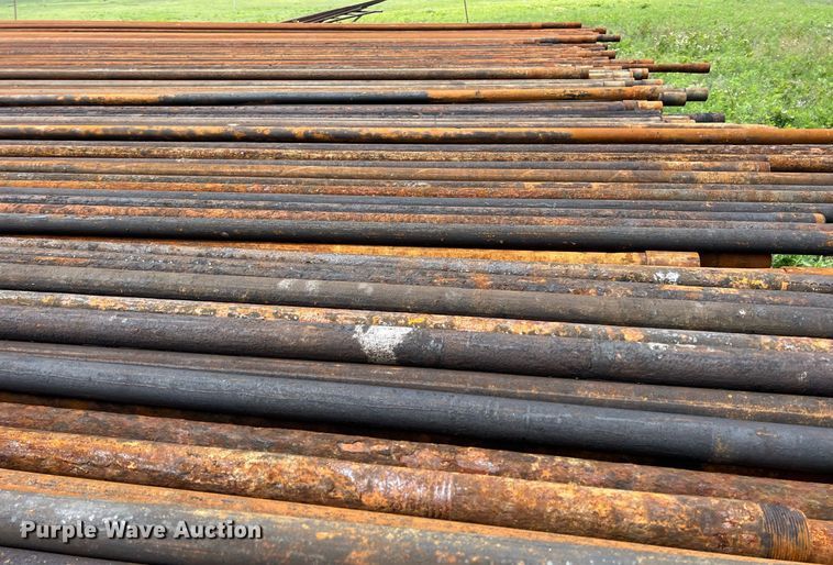 image for item LG9173 1000' of 2 3/8" oil field pipe