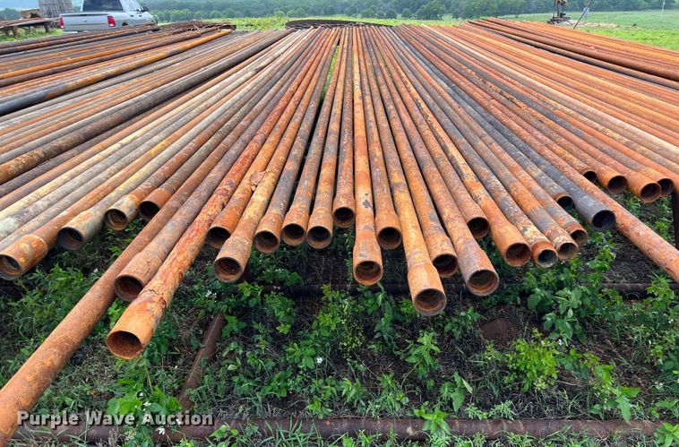 image for item LG9174 1000' of 2 3/8" oil field pipe