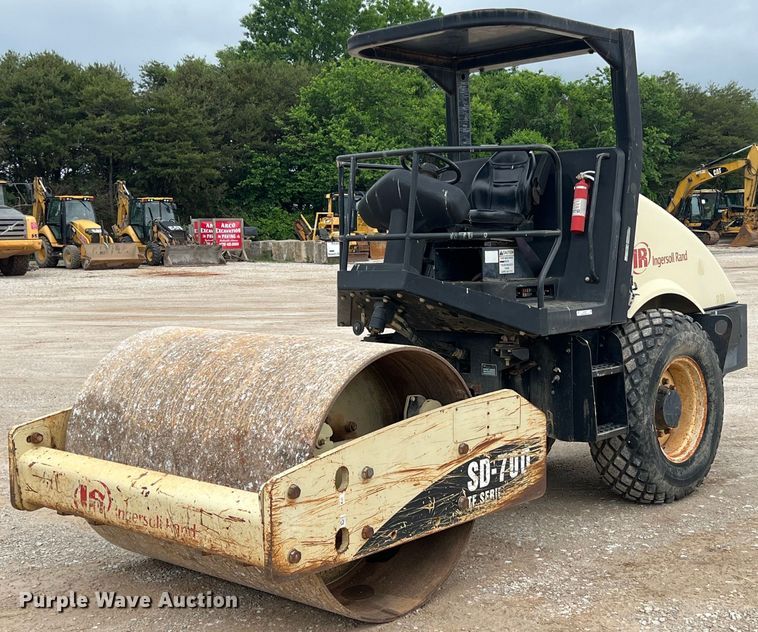 image for item LG9184 2007 Ingersoll Rand SD70D TF  single drum roller