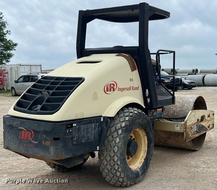 image for item LG9184 2007 Ingersoll Rand SD70D TF  single drum roller