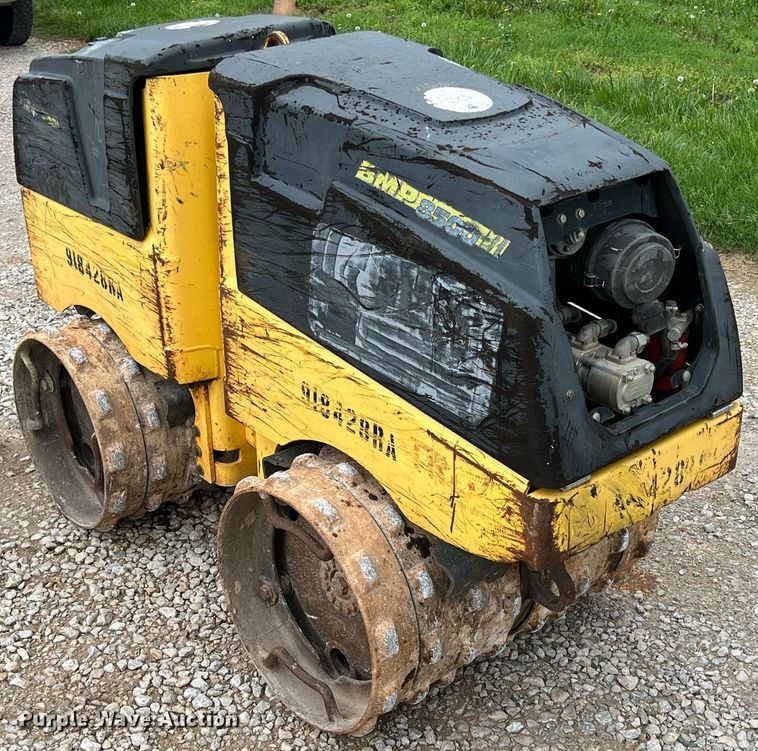 image for item LG9185 Bomag BMP8500  trench compactor