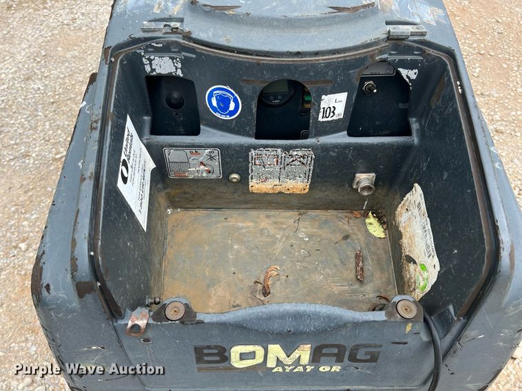 image for item LG9185 Bomag BMP8500  trench compactor
