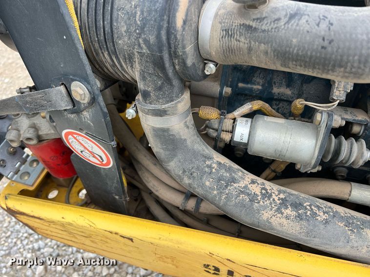 image for item LG9185 Bomag BMP8500  trench compactor