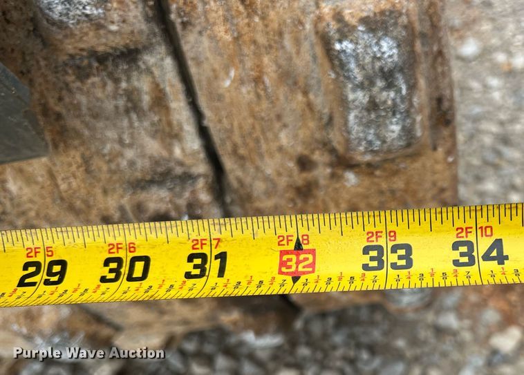 image for item LG9185 Bomag BMP8500  trench compactor